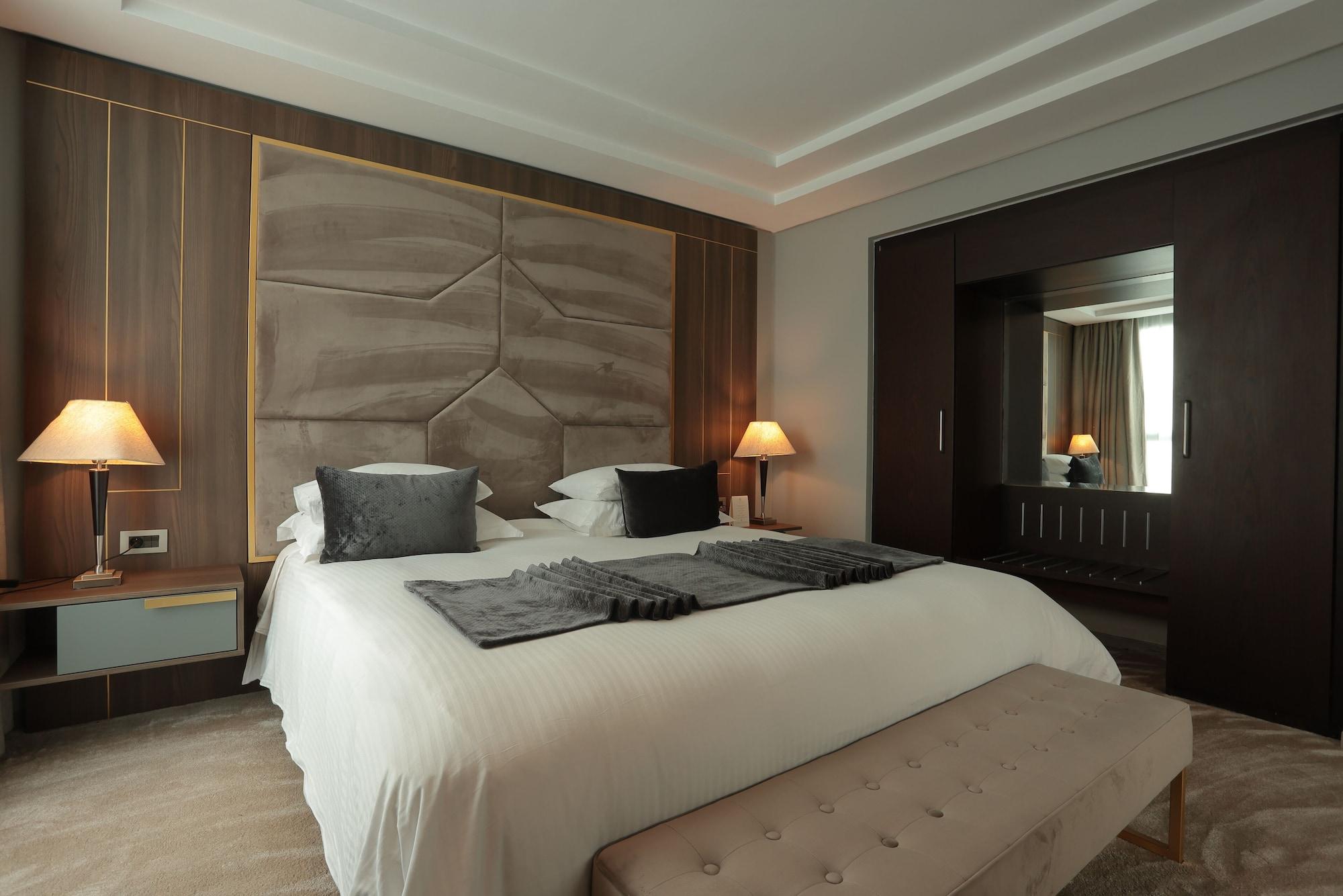 Le Palace D'Anfa Casablanca Exterior foto A bedroom at the hotel