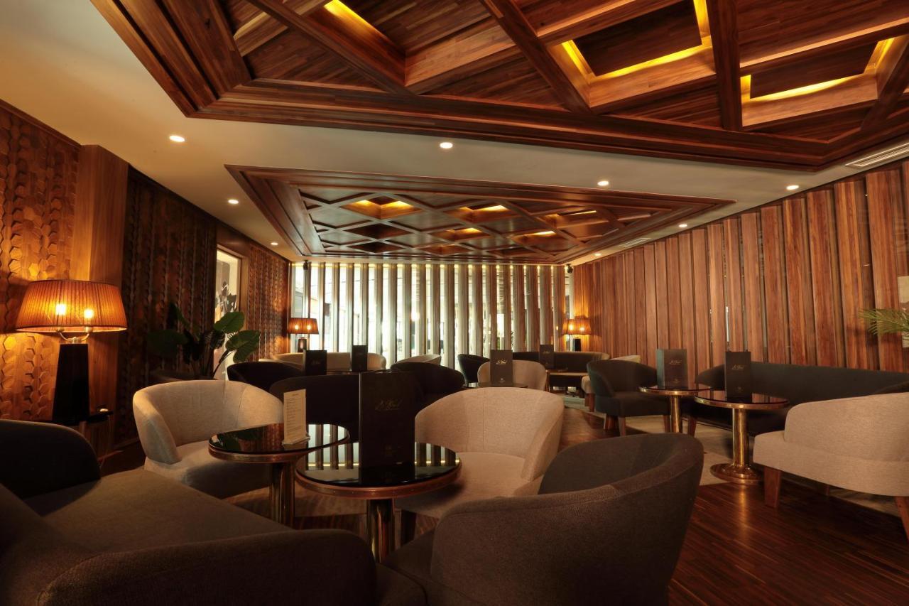Le Palace D'Anfa Casablanca Exterior foto The lounge at the airport